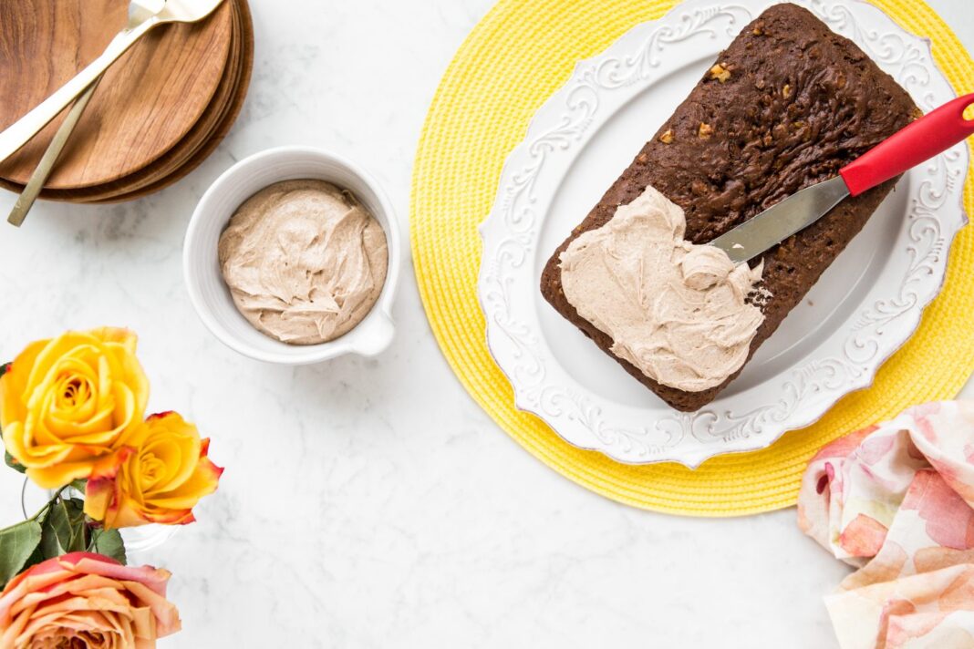 Spiced-Vegan-Buttercream-Frosting.jpg